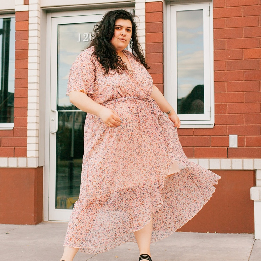 2X / Pink, Floral, Flowy, Lightweight Dress /Addition Elle